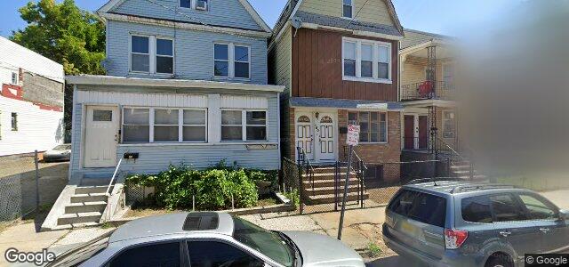 Larawan ng 150 Woodlawn Avenue sa Winnipeg, Manitoba