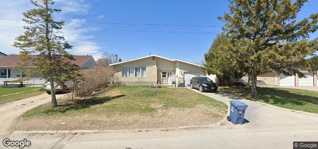 Larawan ng 17 Riverbend Avenue sa Winnipeg, Manitoba