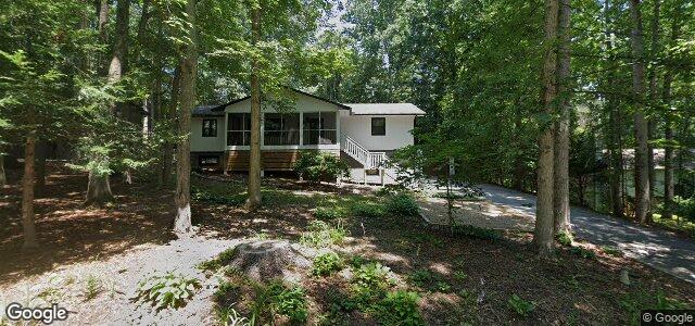 Larawan ng 18 English Place sa Winnipeg, Manitoba