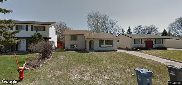 Larawan ng 18 Harry Collins Avenue sa Winnipeg, Manitoba