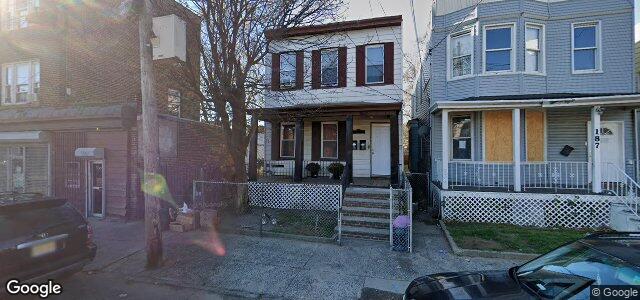 Larawan ng 185 Woodlawn Avenue sa Winnipeg, Manitoba