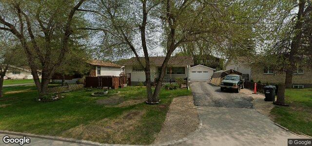 Larawan ng 188 Riel Avenue sa Winnipeg, Manitoba