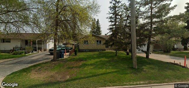 Larawan ng 192 Riel Avenue sa Winnipeg, Manitoba