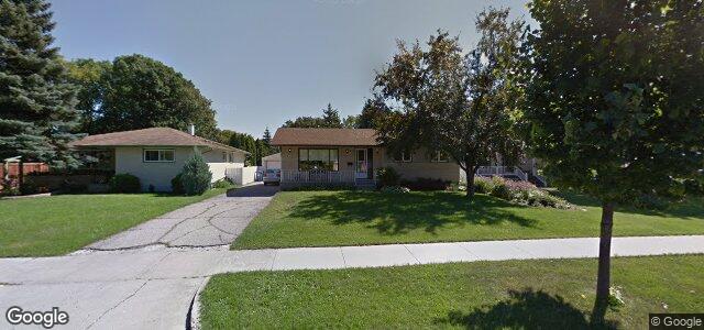 Larawan ng 208 Avalon Road sa Winnipeg, Manitoba