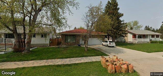 Larawan ng 229 Riel Avenue sa Winnipeg, Manitoba