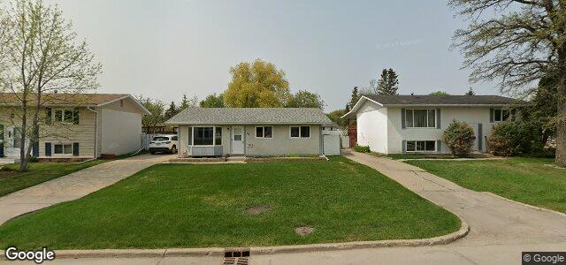 Larawan ng 23 Blue Spruce Crescent sa Winnipeg, Manitoba