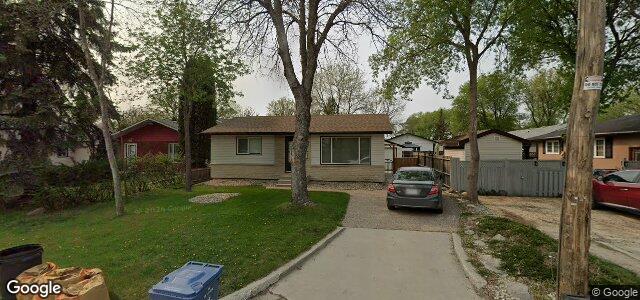 Larawan ng 233 Avalon Road sa Winnipeg, Manitoba