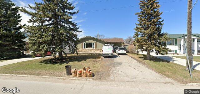 25 Riverbend Avenue（加拿大曼尼托巴省温尼伯市）房屋照片