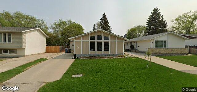 Larawan ng 26 Blue Spruce Crescent sa Winnipeg, Manitoba