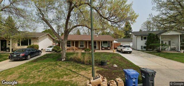 Larawan ng 27 Golden Willow Crescent sa Winnipeg, Manitoba