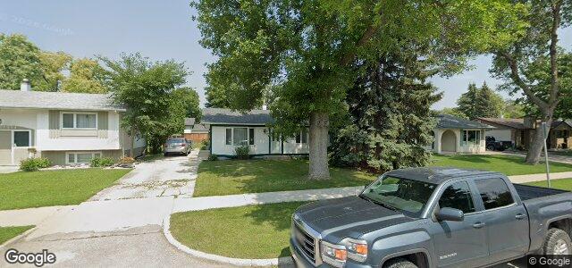 Larawan ng 295 Riel Avenue sa Winnipeg, Manitoba