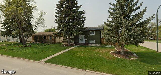 Larawan ng 3 Blue Spruce Crescent sa Winnipeg, Manitoba