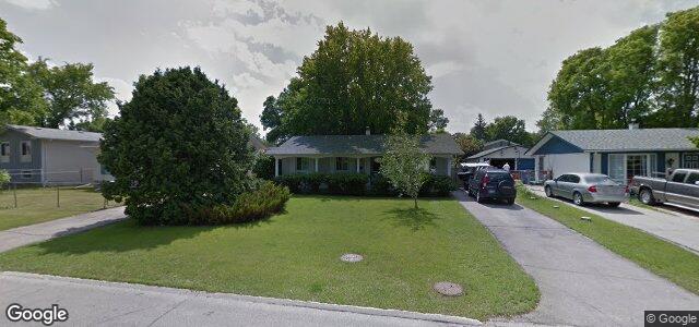 Larawan ng 30 Metz Street sa Winnipeg, Manitoba