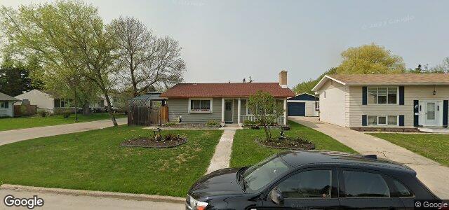 Larawan ng 31 Blue Spruce Crescent sa Winnipeg, Manitoba