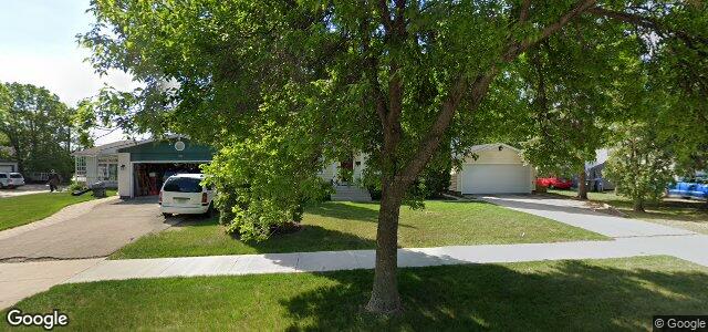 Larawan ng 32 Greendell Avenue sa Winnipeg, Manitoba