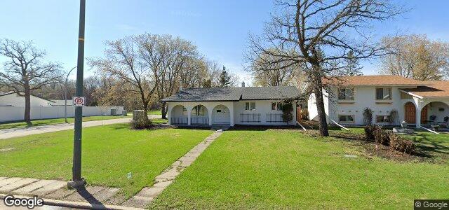 Larawan ng 330 Riel Avenue sa Winnipeg, Manitoba