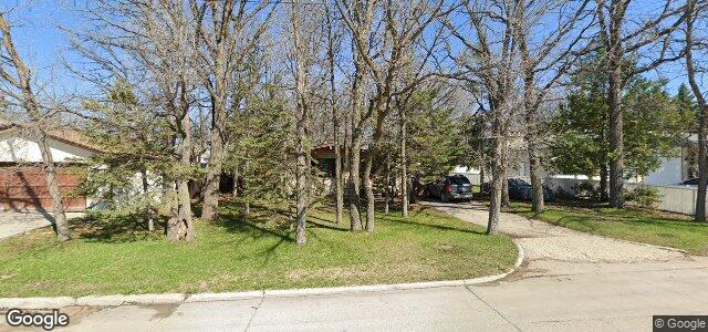 Larawan ng 333 Avalon Road sa Winnipeg, Manitoba