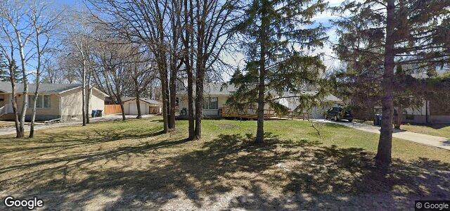 Larawan ng 34 Riverbend Avenue sa Winnipeg, Manitoba