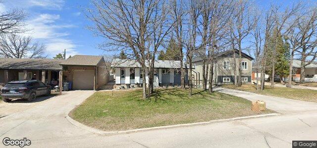Larawan ng 35 Riverbend Avenue sa Winnipeg, Manitoba