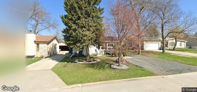 Larawan ng 37 Blackmore Avenue sa Winnipeg, Manitoba