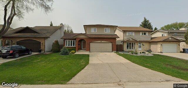 Larawan ng 39 English Place sa Winnipeg, Manitoba