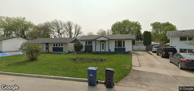 Larawan ng 39 Oakridge Bay sa Winnipeg, Manitoba