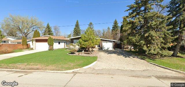 Larawan ng 403 Avalon Road sa Winnipeg, Manitoba