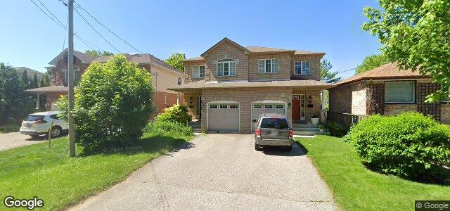 Larawan ng 42 Woodlawn Avenue sa Winnipeg, Manitoba