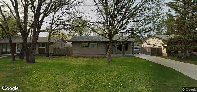 Larawan ng 43 Riverbend Avenue sa Winnipeg, Manitoba