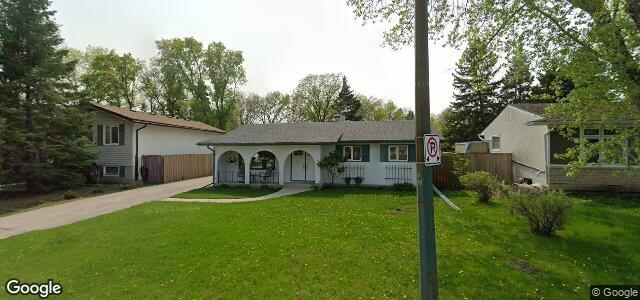 Larawan ng 46 Blue Spruce Crescent sa Winnipeg, Manitoba