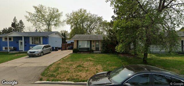 Larawan ng 51 Oakridge Bay sa Winnipeg, Manitoba