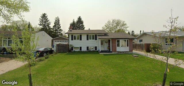 Larawan ng 54 Blue Spruce Crescent sa Winnipeg, Manitoba