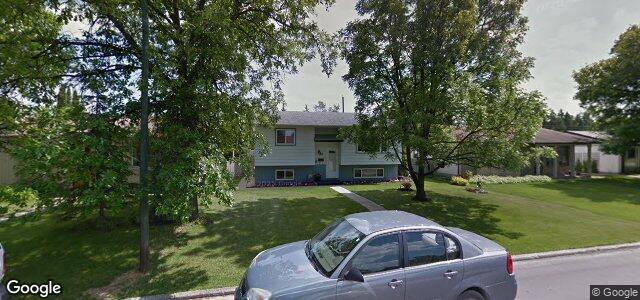 Larawan ng 54 Robertson Crescent sa Winnipeg, Manitoba