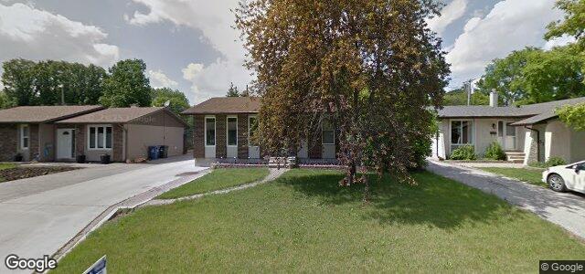 Larawan ng 55 Robertson Crescent sa Winnipeg, Manitoba