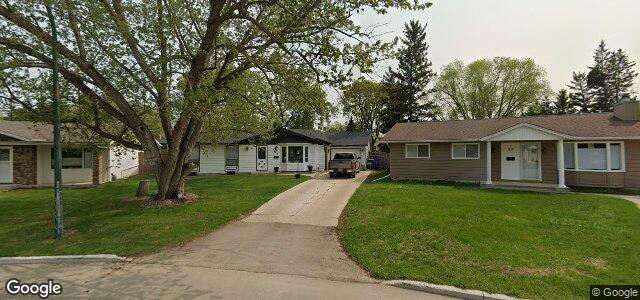 Larawan ng 63 Oakridge Bay sa Winnipeg, Manitoba