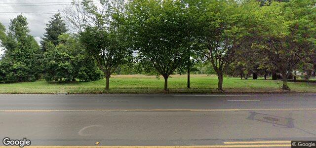 Larawan ng 711 River Road sa Winnipeg, Manitoba