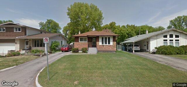 Larawan ng 79 Robertson Crescent sa Winnipeg, Manitoba