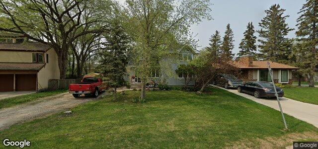 Larawan ng 81 Riverbend Avenue sa Winnipeg, Manitoba