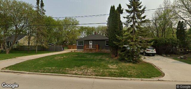 Larawan ng 82 Riverbend Avenue sa Winnipeg, Manitoba