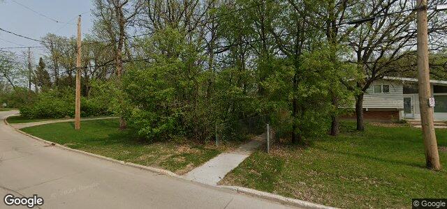 Larawan ng 90 Riverbend Avenue sa Winnipeg, Manitoba