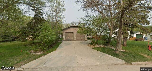 Larawan ng 98 Minnetonka Street sa Winnipeg, Manitoba