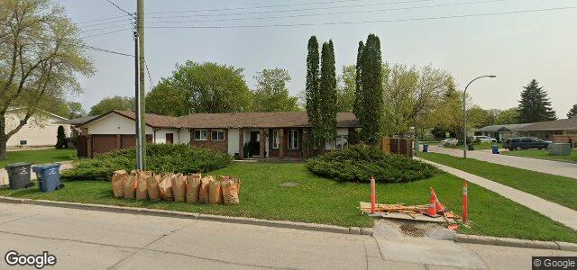 Larawan ng 98 Riel Avenue sa Winnipeg, Manitoba