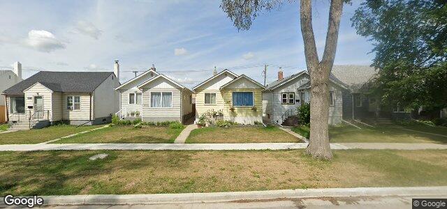 Larawan ng 1002 Strathcona Street sa Winnipeg, Manitoba