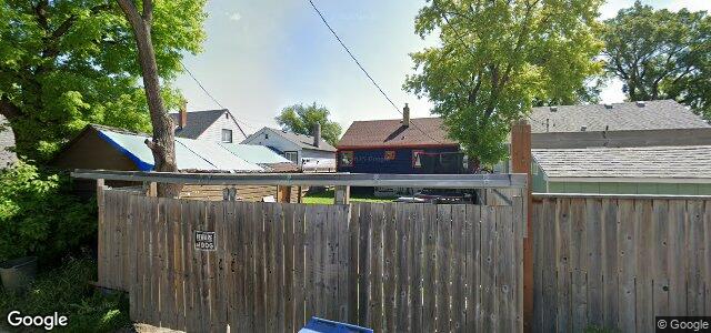 Larawan ng 1026 Strathcona Street sa Winnipeg, Manitoba