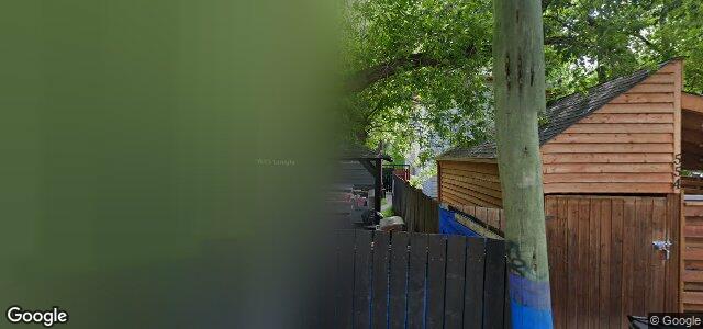 Larawan ng 556 Sherburn Street sa Winnipeg, Manitoba