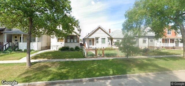 Larawan ng 688 Strathcona Street sa Winnipeg, Manitoba
