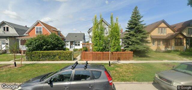 Larawan ng 698 Strathcona Street sa Winnipeg, Manitoba