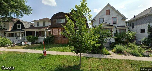 Larawan ng 701 Strathcona Street sa Winnipeg, Manitoba