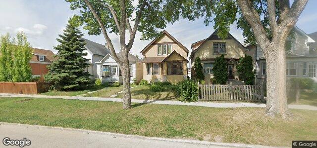 Larawan ng 702 Strathcona Street sa Winnipeg, Manitoba