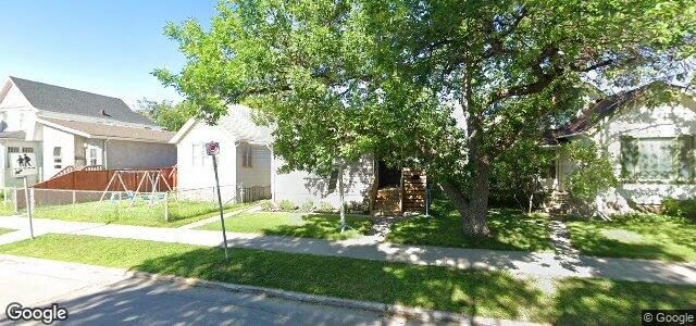 Photo of 702 Valour Road in Winnipeg, Manitoba